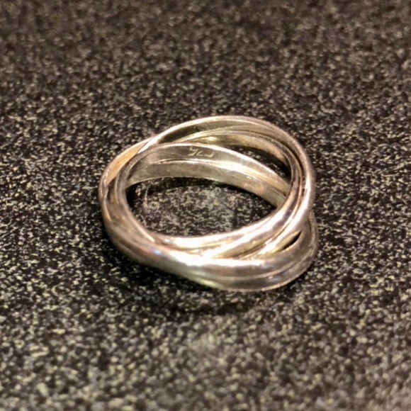Gorgeous Sterling Silver Rolling Ring - Picture 5 of 5